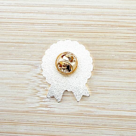 I Got Out Of Bed Today Funny Enamel Pin Badge - Picture 4 of 4